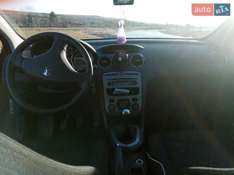 Хетчбек Peugeot 308 2008 в Івано-Франківську