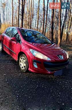 Хэтчбек Peugeot 308 2008 в Ивано-Франковске