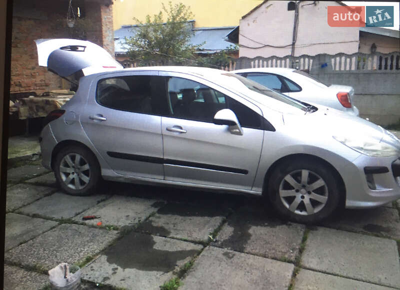 Хетчбек Peugeot 308 2008 в Львові