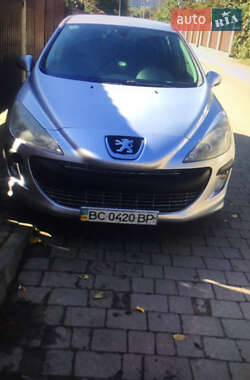 Хэтчбек Peugeot 308 2008 в Львове