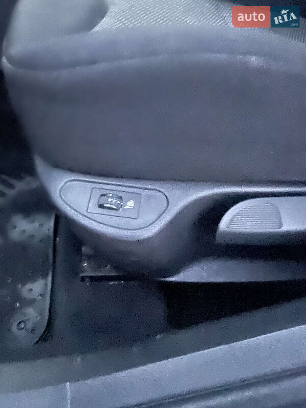 Хэтчбек Peugeot 308 2011 в Киеве фото 7 Хэтчбек Peugeot 308 2011 в Киеве