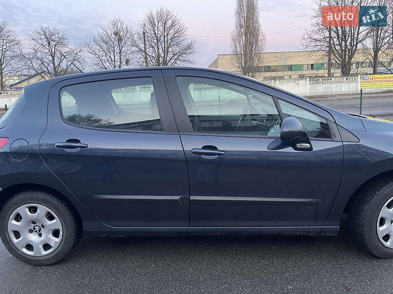 Хэтчбек Peugeot 308 2011 в Киеве фото 3 Хэтчбек Peugeot 308 2011 в Киеве