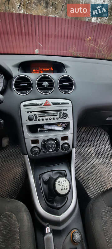 Универсал Peugeot 308 2008 в Ужгороде