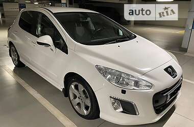 Хетчбек Peugeot 308 2011 в Львові