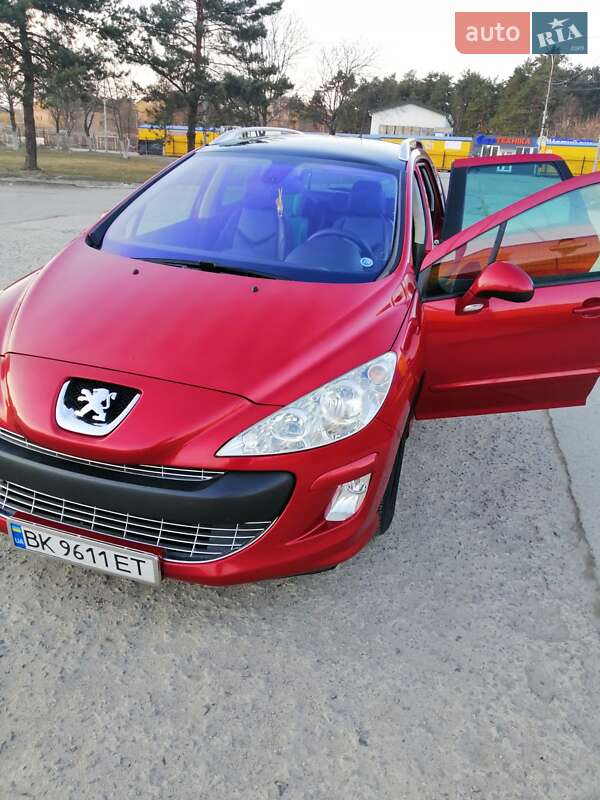 Универсал Peugeot 308 2008 в Ровно
