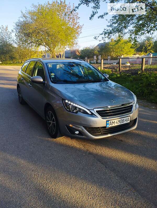 Універсал Peugeot 308 2016 в Фастові