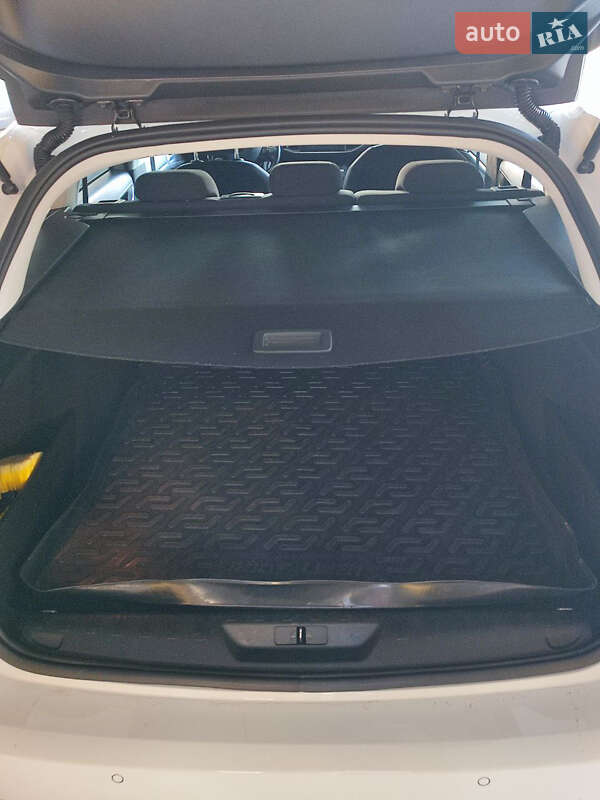 Універсал Peugeot 308 2015 в Києві