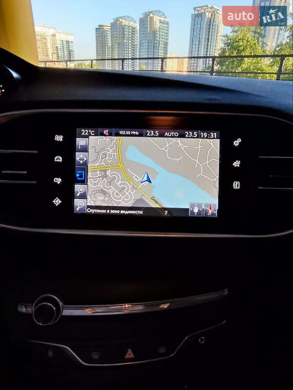 Універсал Peugeot 308 2015 в Києві