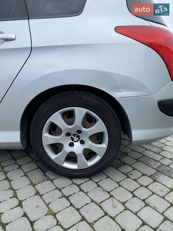 Універсал Peugeot 308 2012 в Хотині