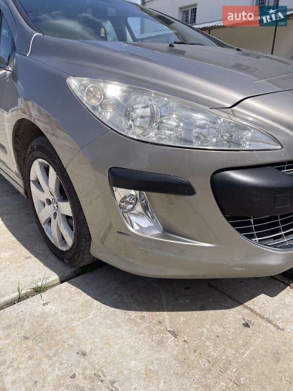 Хетчбек Peugeot 308 2010 в Трускавці