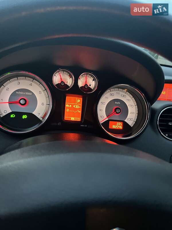 Хетчбек Peugeot 308 2008 в Городку