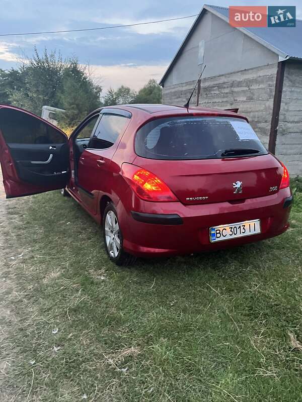 Хетчбек Peugeot 308 2008 в Городку