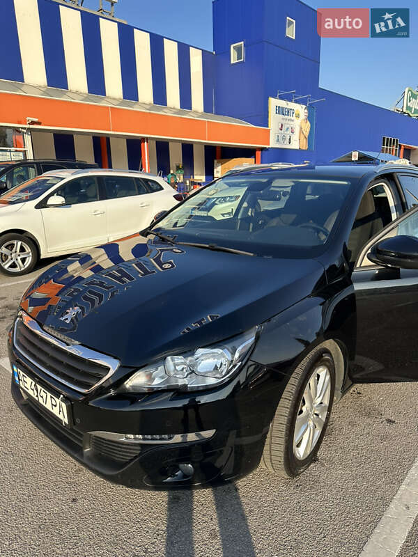 Универсал Peugeot 308 2015 в Каменском