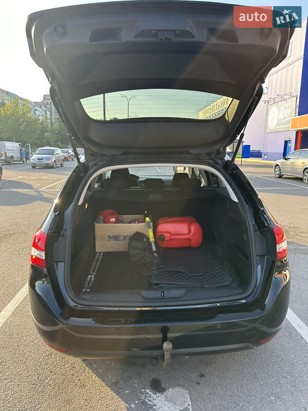 Универсал Peugeot 308 2015 в Каменском