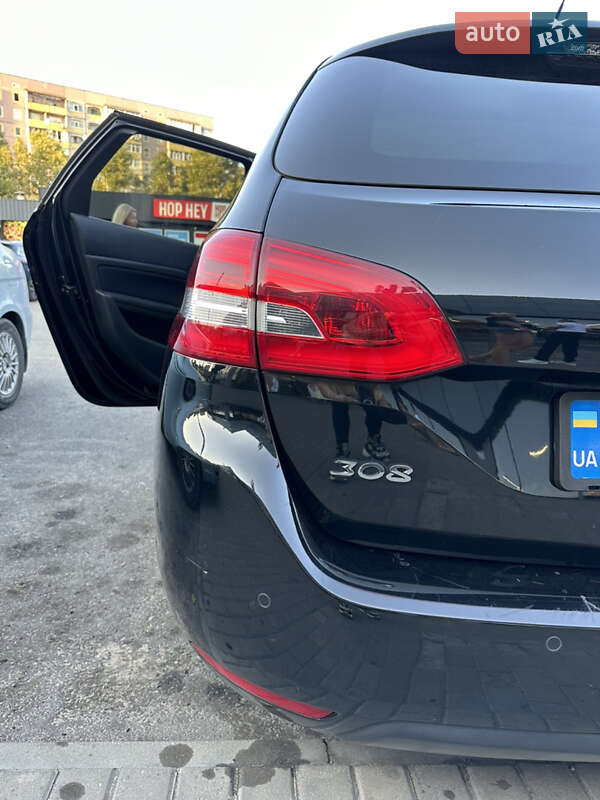 Универсал Peugeot 308 2015 в Каменском