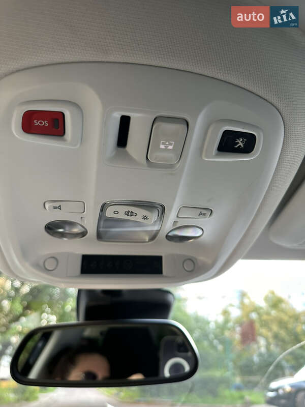 Универсал Peugeot 308 2015 в Каменском