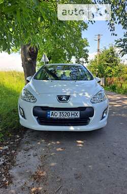 Хэтчбек Peugeot 308 2012 в Ужгороде