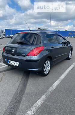 Хетчбек Peugeot 308 2010 в Дніпрі