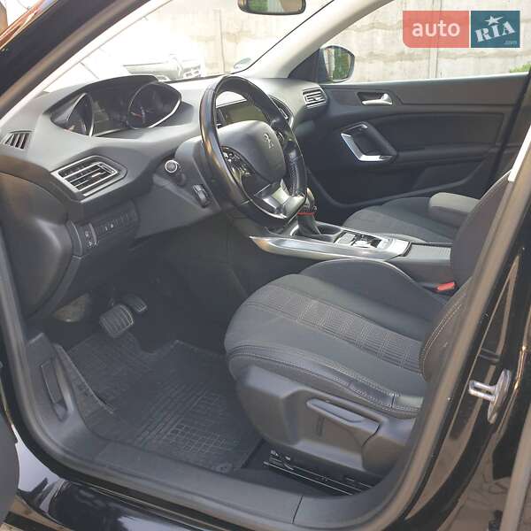 Универсал Peugeot 308 2017 в Луцке