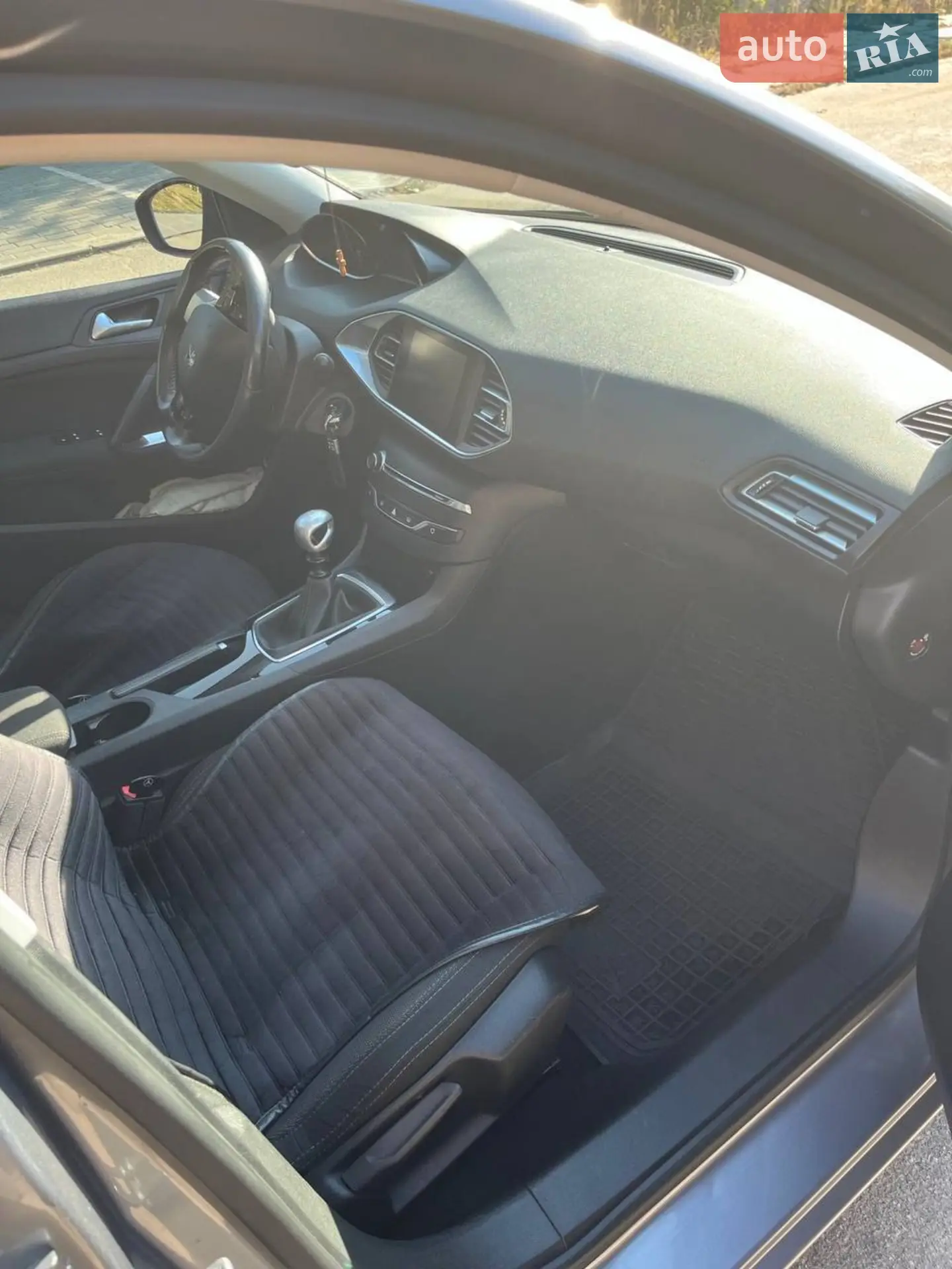 2015 Peugeot 308 - мініатюра 12