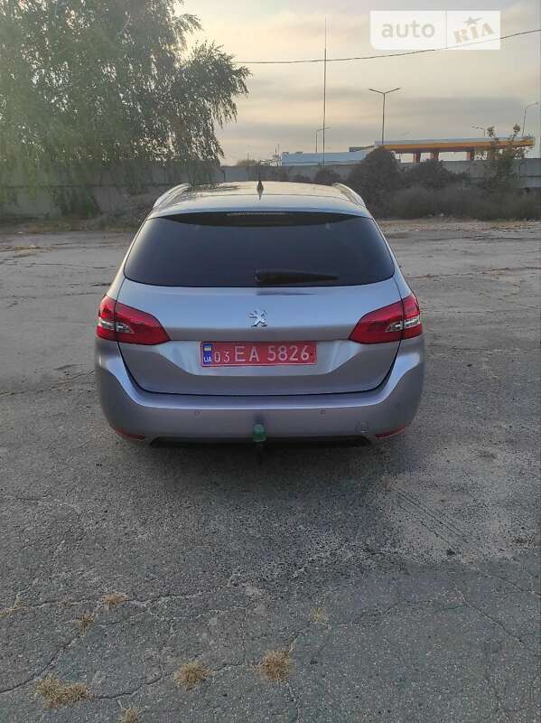 Універсал Peugeot 308 2015 в Решетилівці