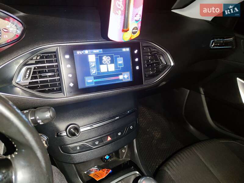 Универсал Peugeot 308 2014 в Желтых Водах фото 7 Универсал Peugeot 308 2014 в Желтых Водах