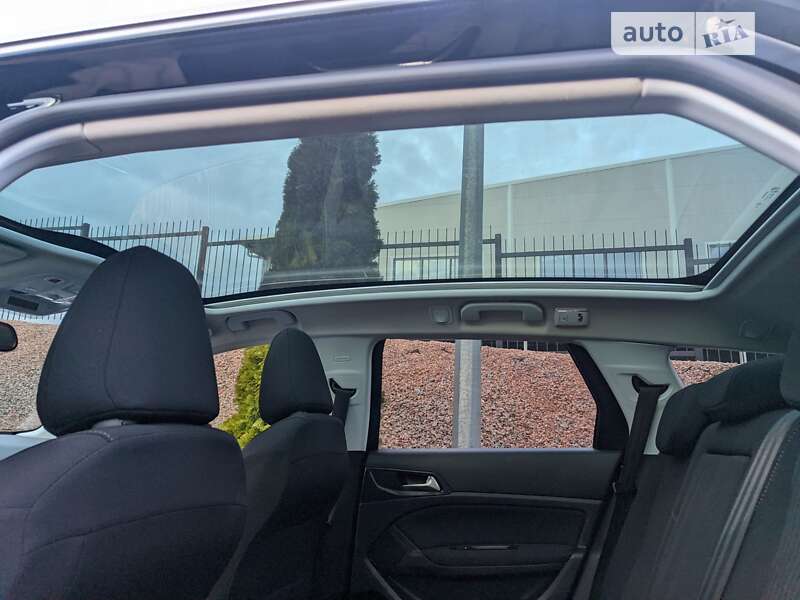 Універсал Peugeot 308 2014 в Рівному