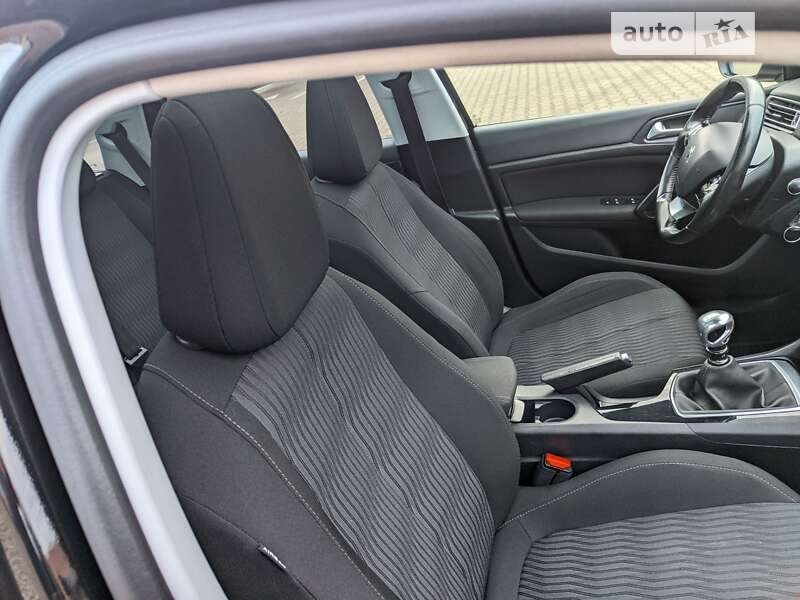 Універсал Peugeot 308 2014 в Рівному