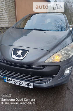 Хэтчбек Peugeot 308 2009 в Малине