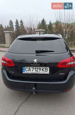 Универсал Peugeot 308 2015 в Умани