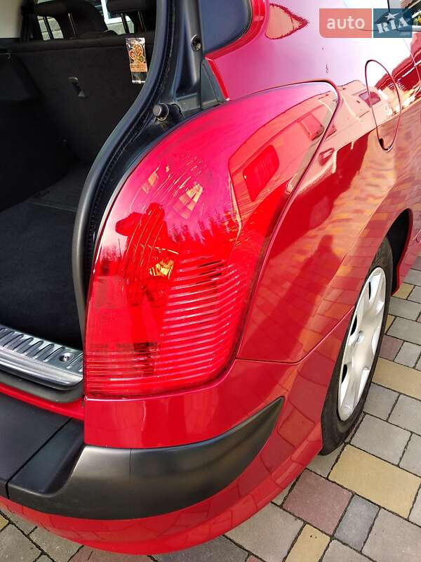 Універсал Peugeot 308 2010 в Дубні