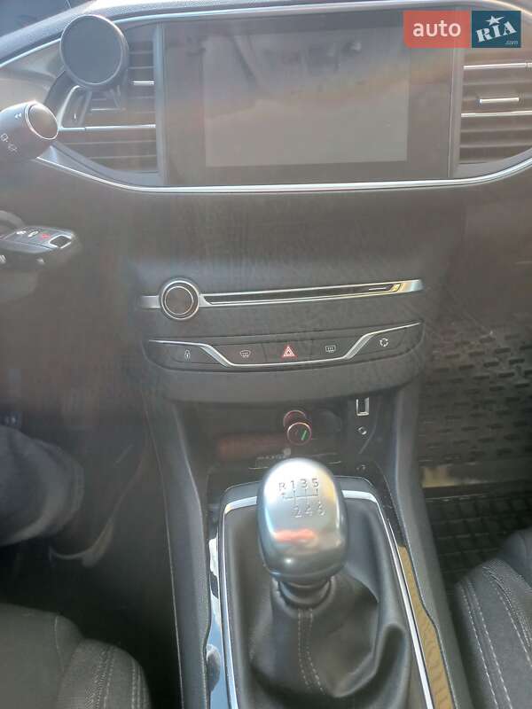 Універсал Peugeot 308 2015 в Черкасах