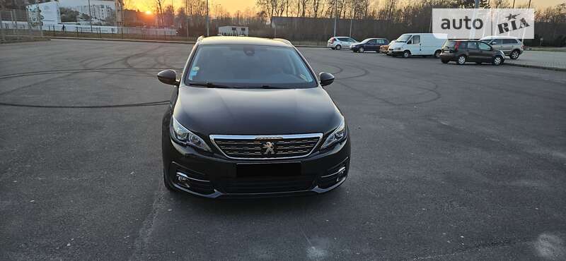 Универсал Peugeot 308 2018 в Львове