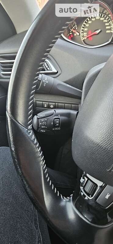 Универсал Peugeot 308 2018 в Львове