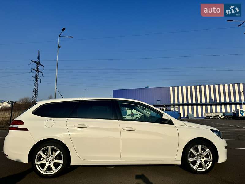 Універсал Peugeot 308 2015 в Рівному