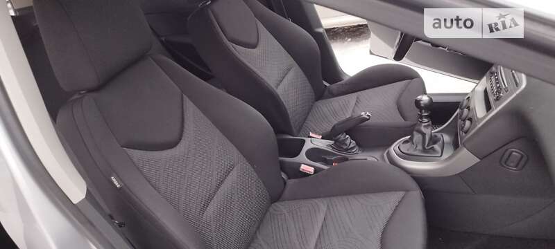 Универсал Peugeot 308 2011 в Радивилове