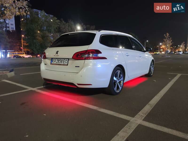 Универсал Peugeot 308 2015 в Киеве