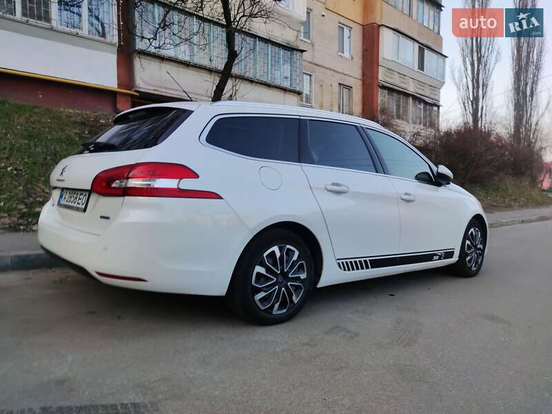 Универсал Peugeot 308 2015 в Киеве