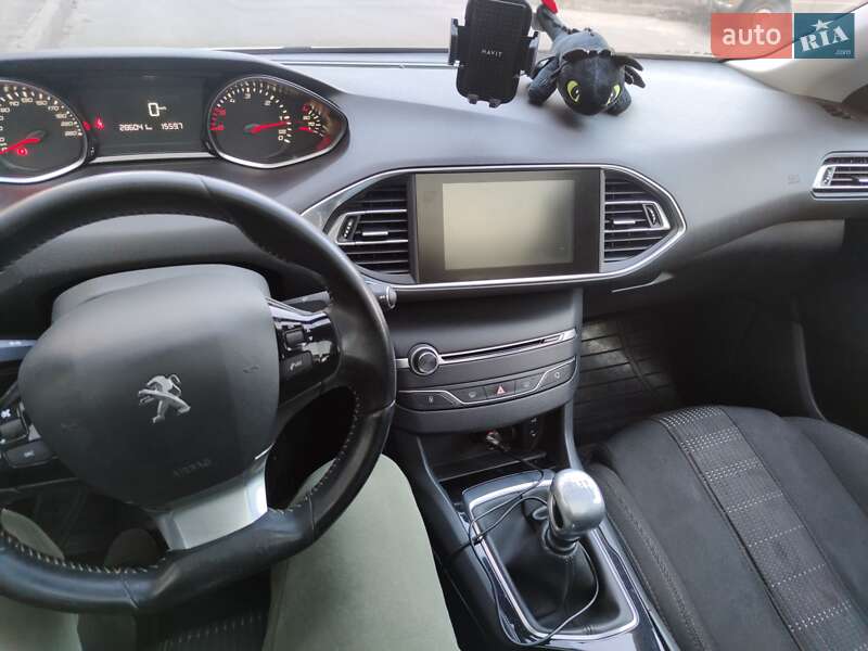 Универсал Peugeot 308 2015 в Киеве