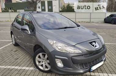 Хэтчбек Peugeot 308 2008 в Луцке