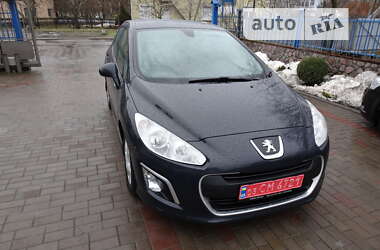 Хэтчбек Peugeot 308 2013 в Решетиловке