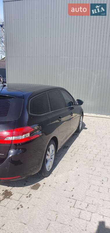 Універсал Peugeot 308 2015 в Івано-Франківську