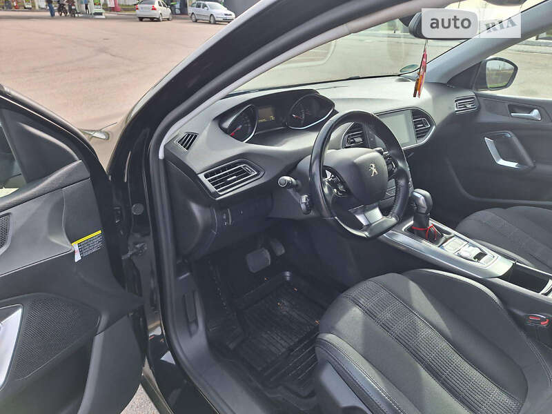 Універсал Peugeot 308 2017 в Кропивницькому
