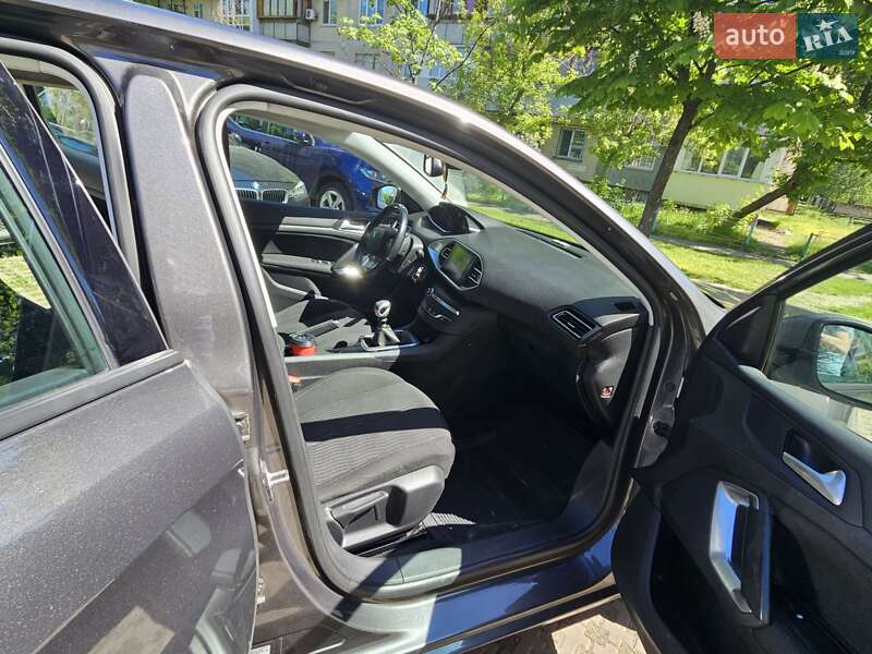Универсал Peugeot 308 2016 в Киеве