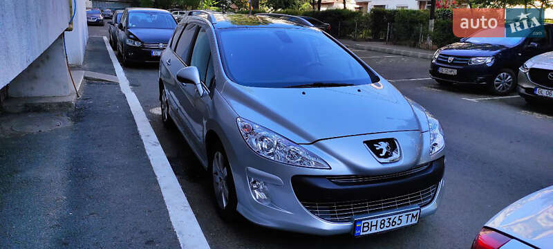 Универсал Peugeot 308 2009 в Рени