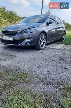 Хетчбек Peugeot 308 2014 в Дніпрі