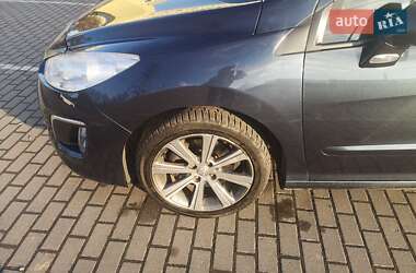 Універсал Peugeot 308 2013 в  фото 2 Універсал Peugeot 308 2013 в