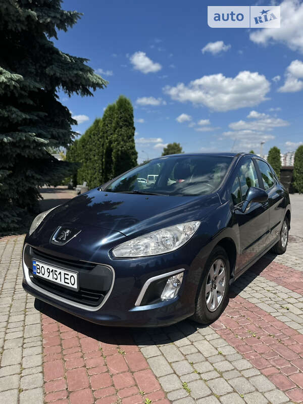 Хетчбек Peugeot 308 2012 в Тернополі