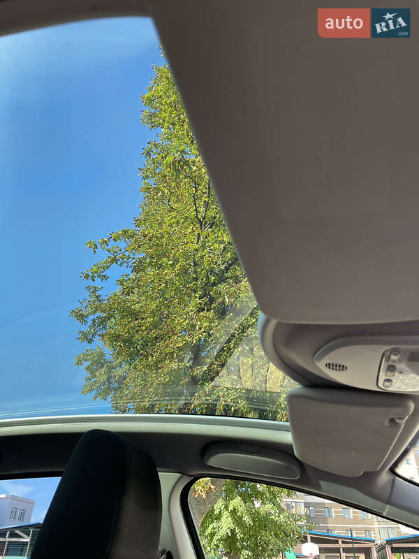 Хэтчбек Peugeot 308 2012 в Виннице