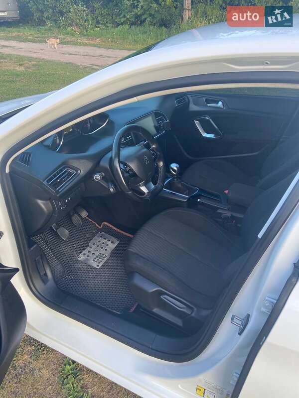 Універсал Peugeot 308 2015 в Харкові